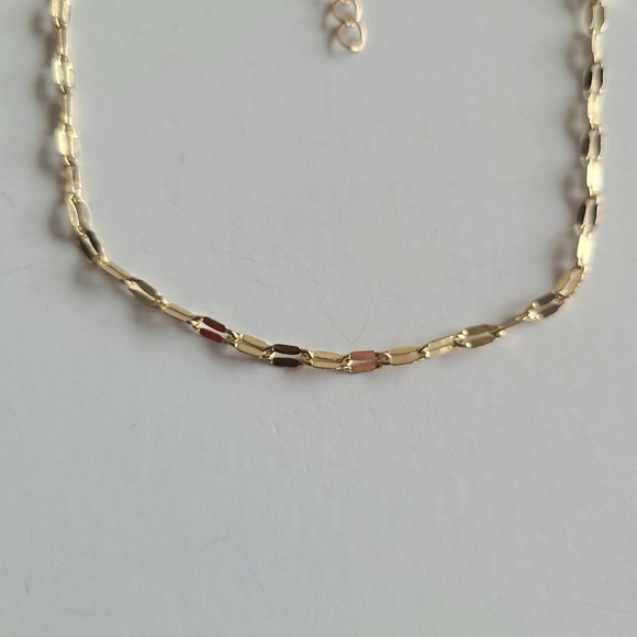 Dainty Gold Chain Link Necklace - Picture 2 of 6